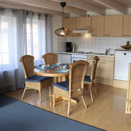 Gaestehaus Maeder Am Hafen Uhldingen-Muehlhofen Room photo