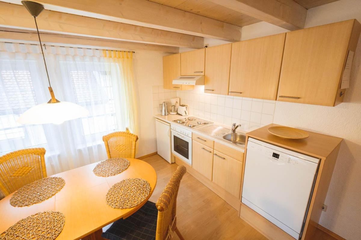 Gaestehaus Maeder Am Hafen Uhldingen-Muehlhofen Room photo